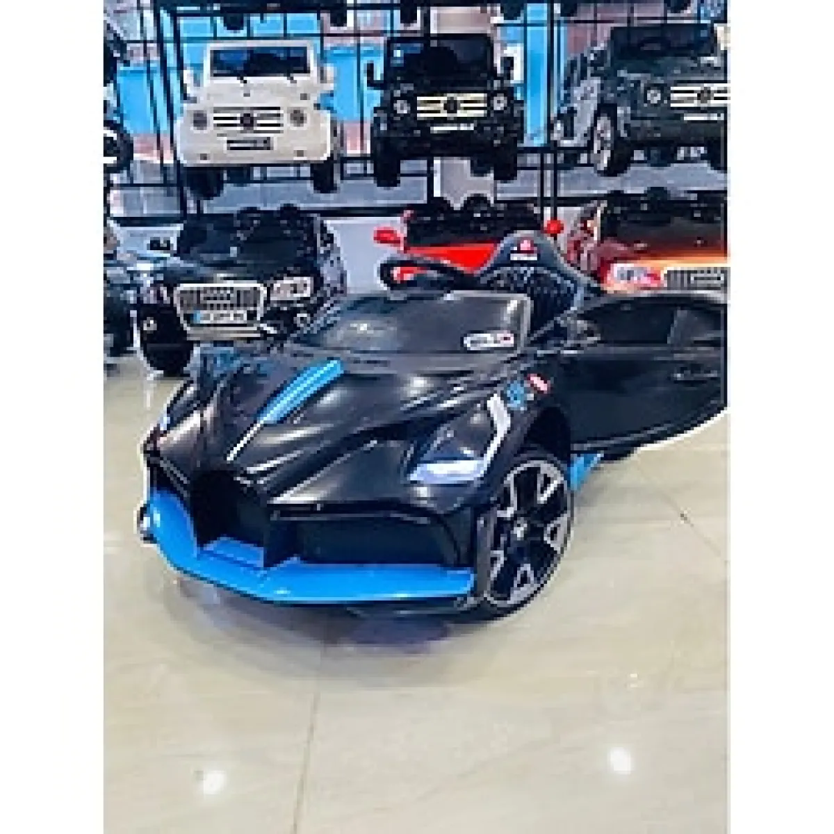 Bugatti Akülü Araba 12V 0-4 Yaş - Siyah