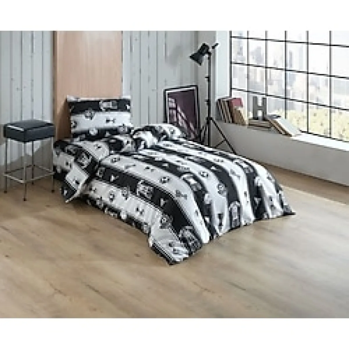 Çeyiz Merkezi Beşiktaş Siyah Beyaz Taraftar Baskılı Nevresim Takımı Pamuklu - Tek Kişilik - Renkli - 160 x 220 cm