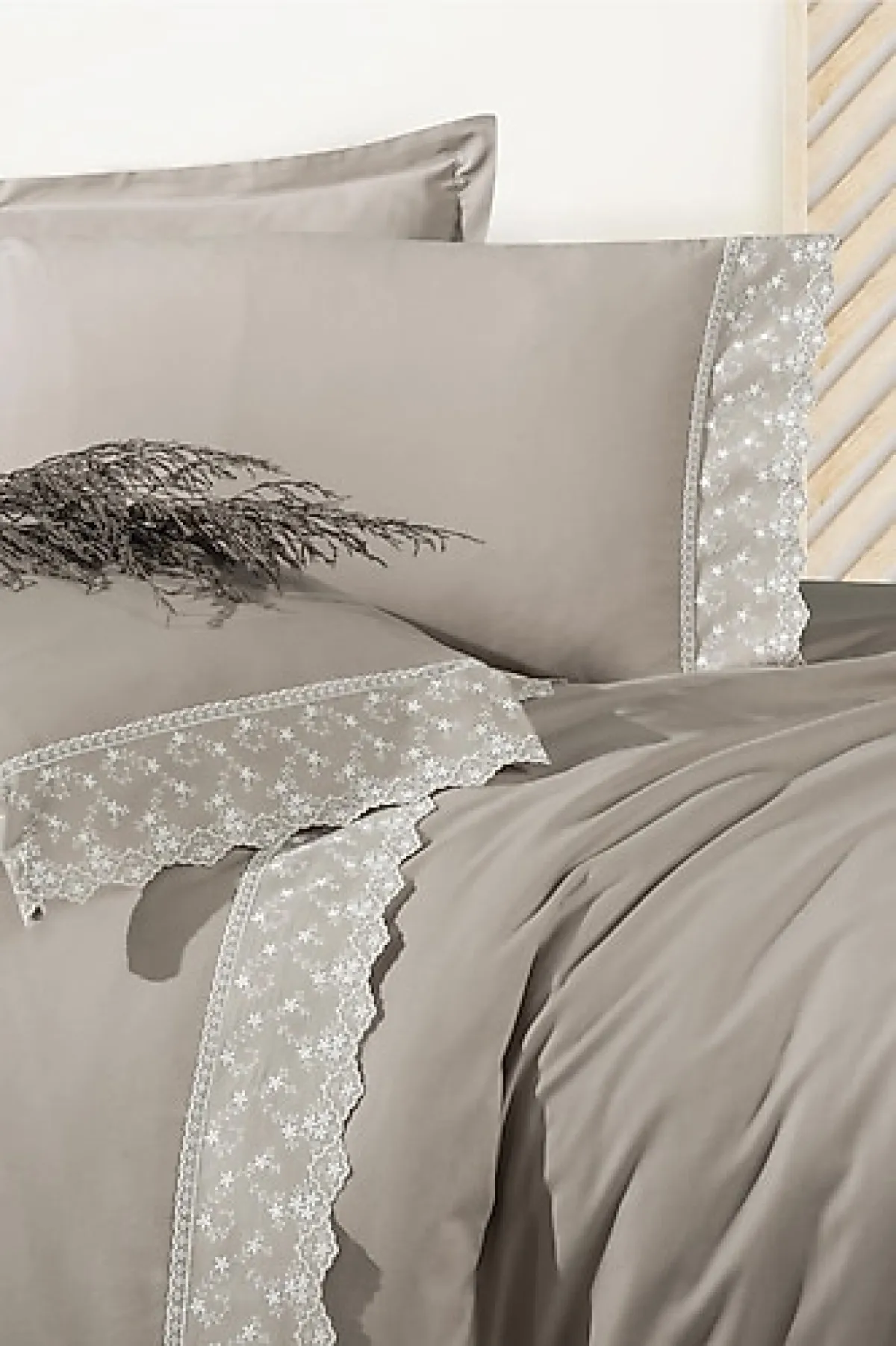 Clasy Britta Bej Çift Kişilik Nevresim Takımı