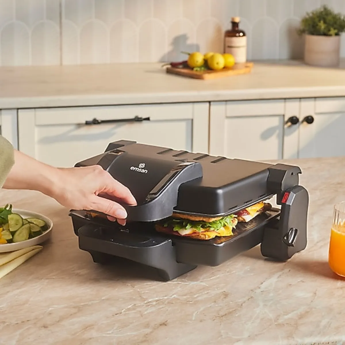 Emsan Future Essential Matte Black 1800 W Tost Makinesi