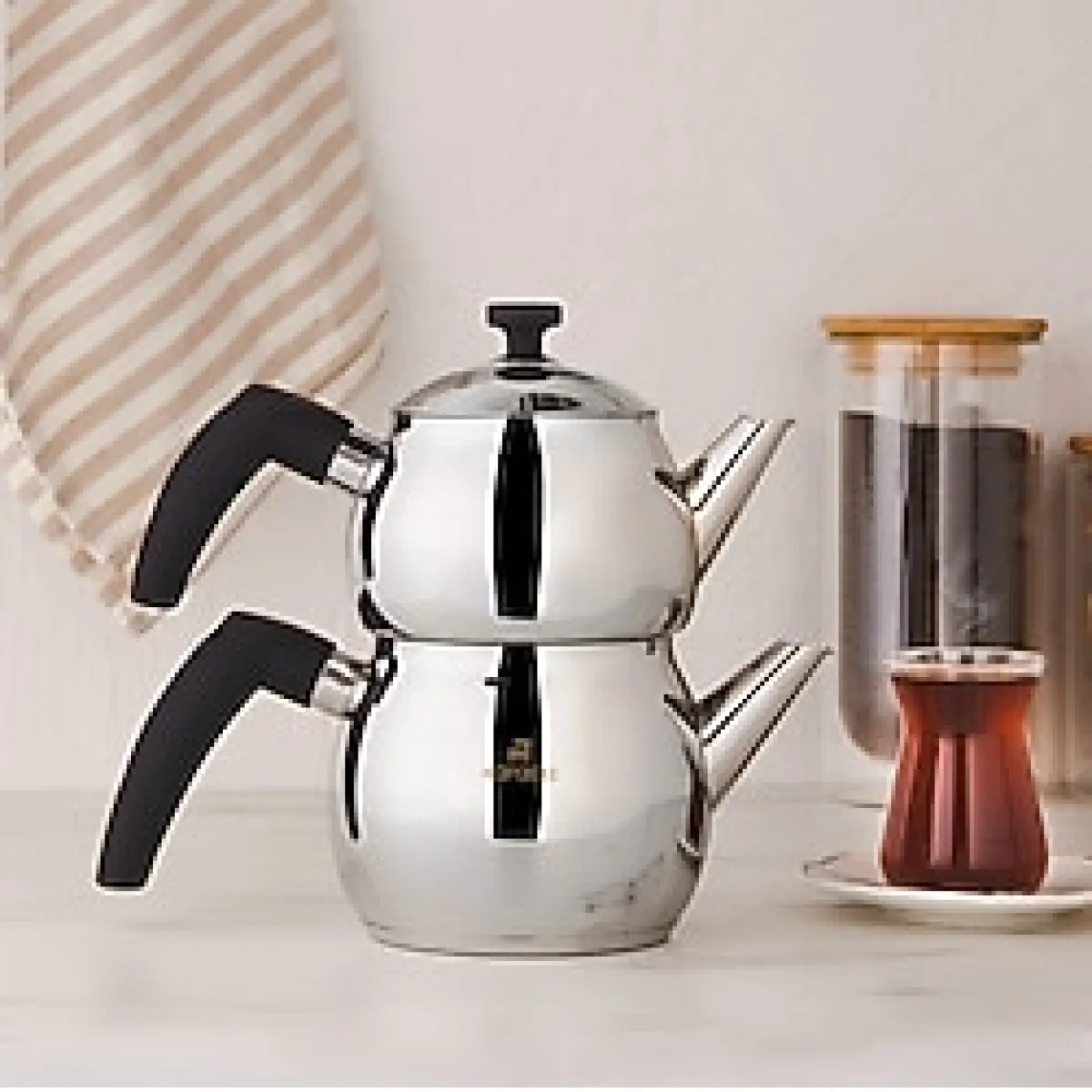 Karaca Paslanmaz Çelik İndüksiyon Tabanlı Siyah Mini Çaydanlık 0,65 L Demlik 1,1 L Su Haznesi