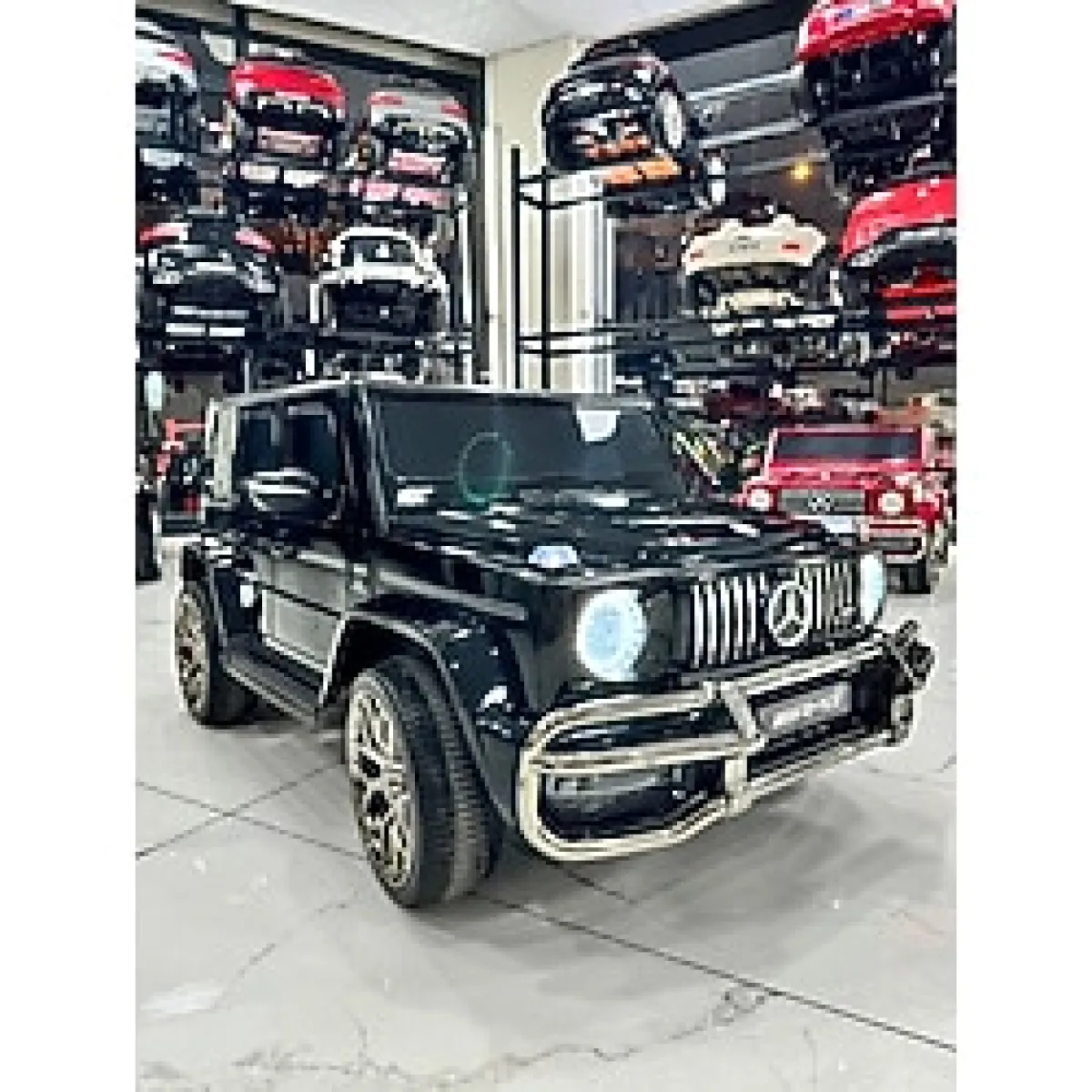 Mercedes G63 Akülü AraMercedes G63 24 Volt Uzaktan Kumandalı Akülü Araba İki Kişilik 80 kg Taşıma Kapasitesi - Siyah