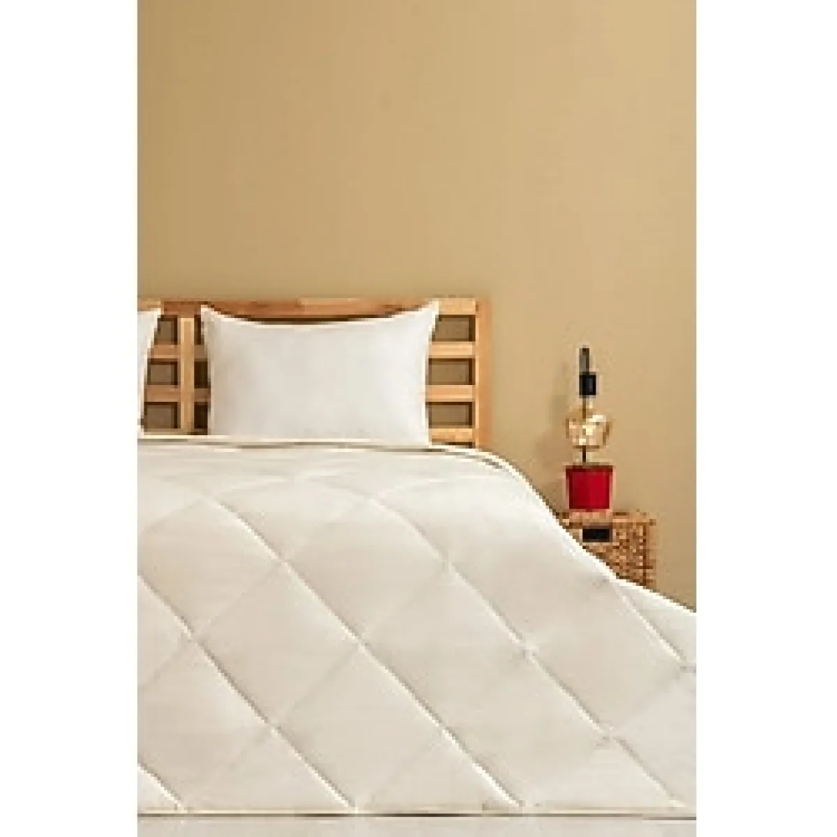 Otelia Yün Dolgulu Yorgan - 220 x 240 cm - Beyaz