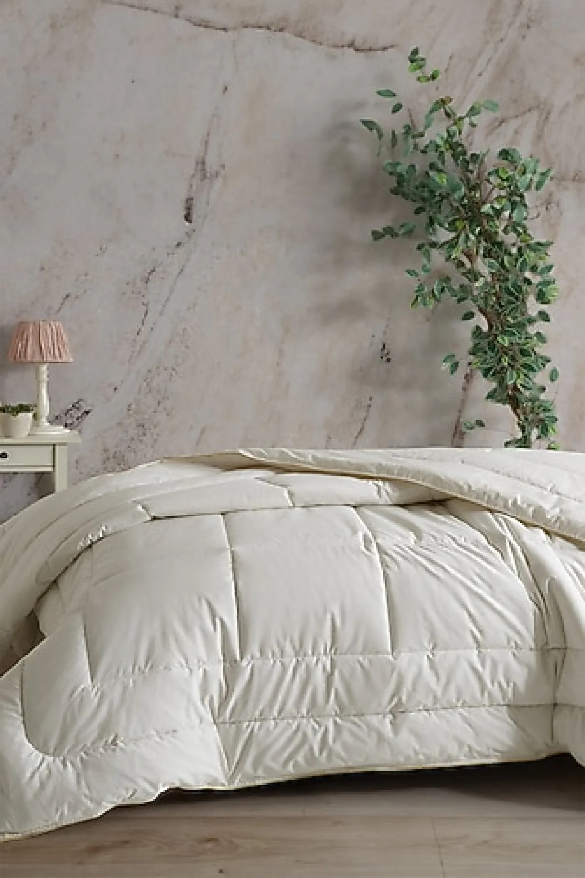 Soley Feelwool Doğal Yünlü 195X215 cm Çift Kişilik Yorgan