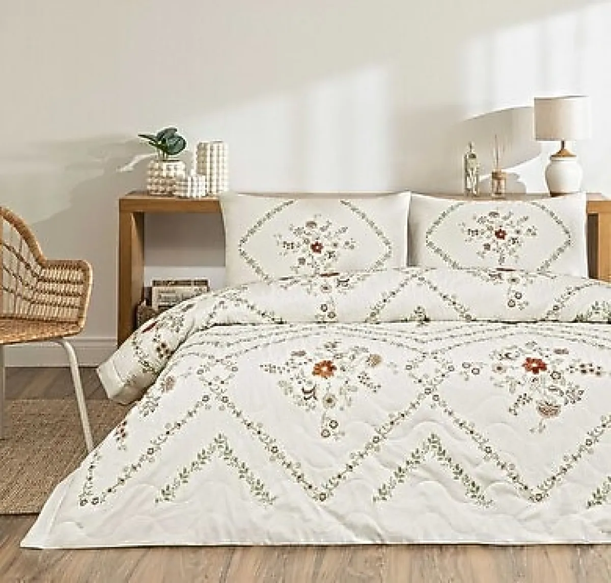 Taç Elira Çift Kişilik Complete Set