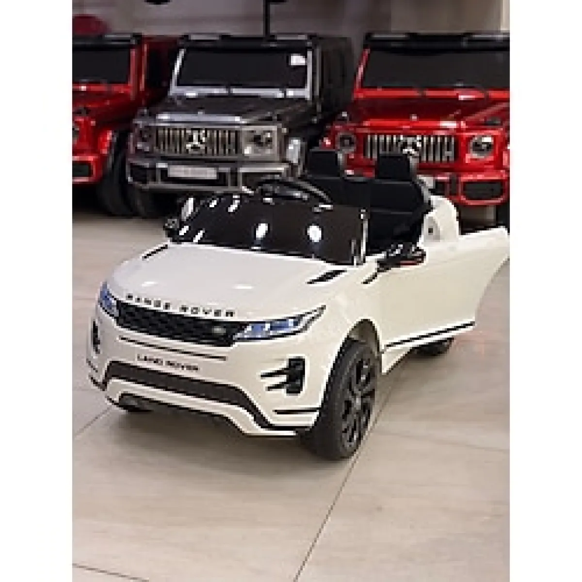 TOYCAR GARAGE AKÜLÜ RANGE ROVER (İSME ÖZEL PLAKA HEDİYE) 12 VOLT UZAKTAN KUMANDALI