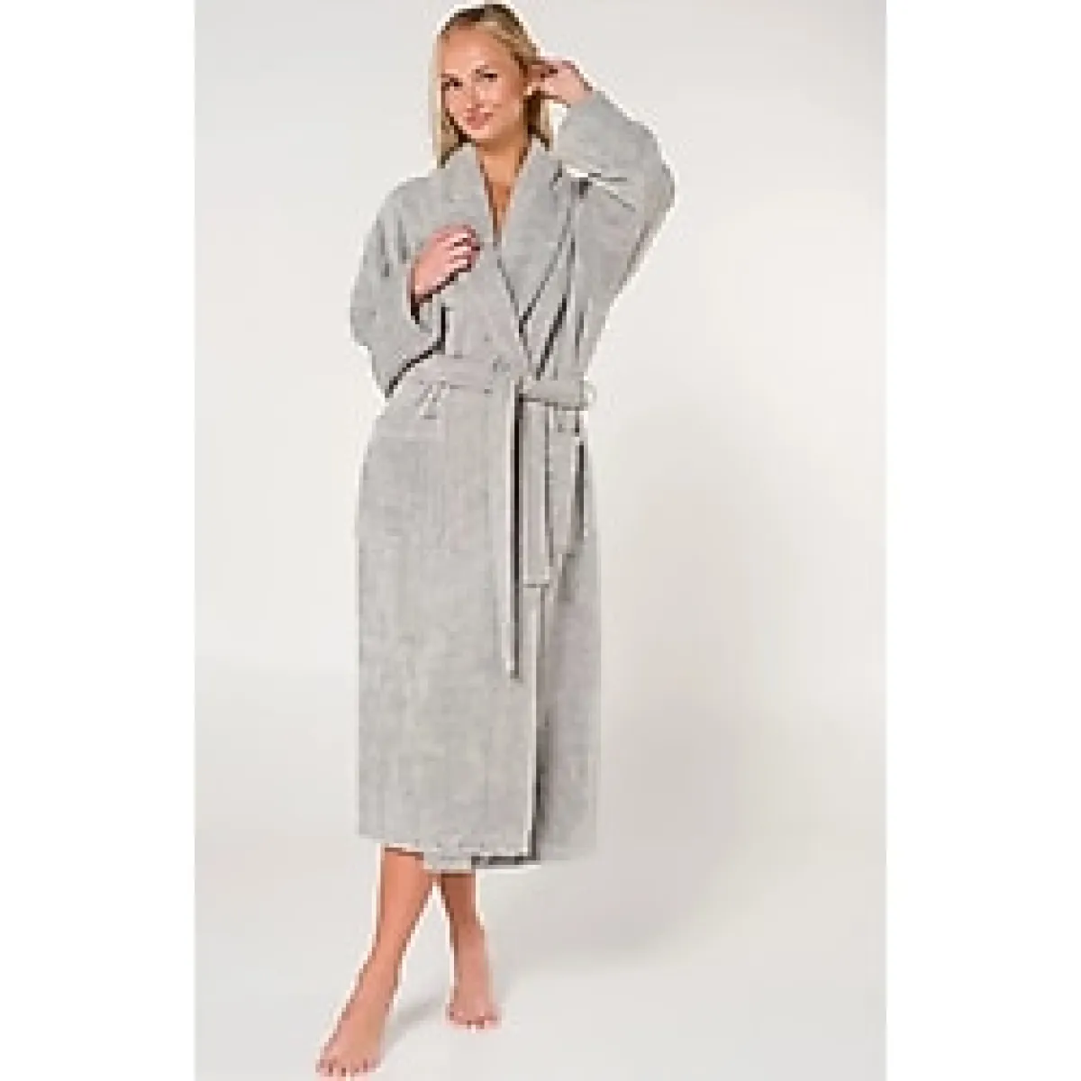 Düz ve Pamuklu Şal Yaka Kadın Bornoz