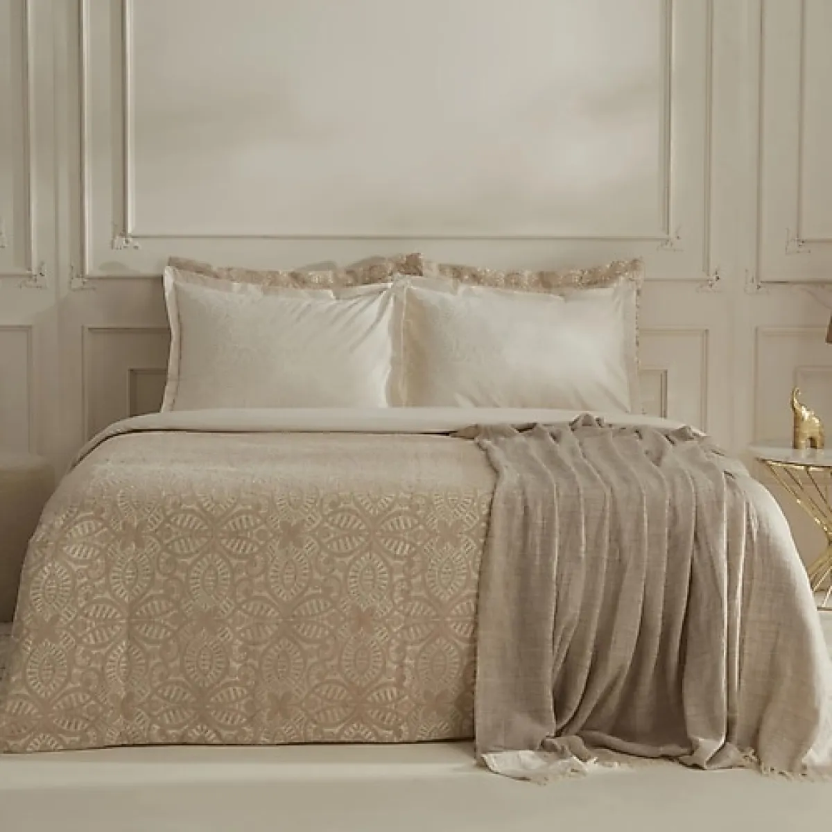 Karaca Home Megan Gold 8 Parça Çeyiz Seti