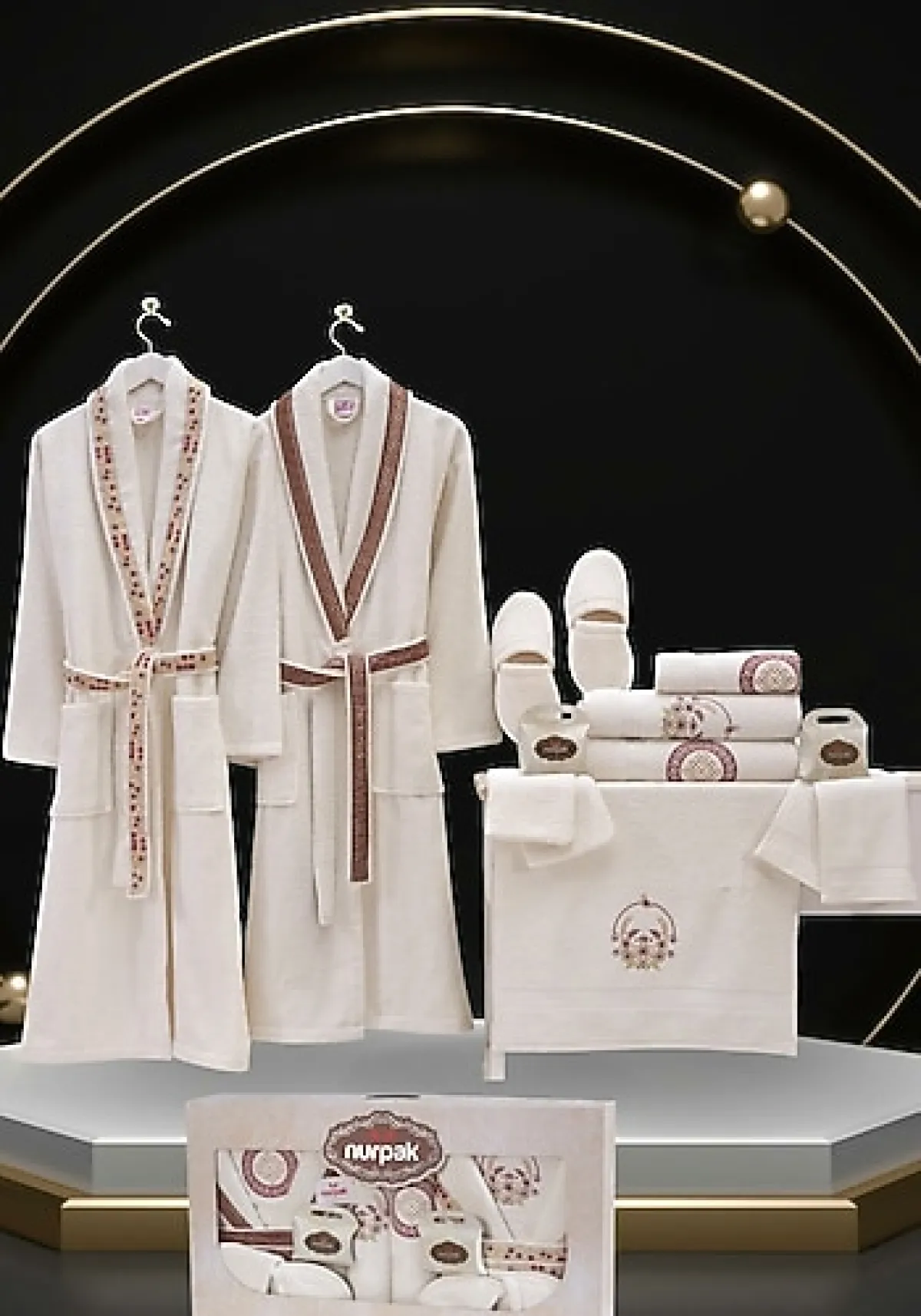 Nurpak Meltem Aile Bornoz Takımı