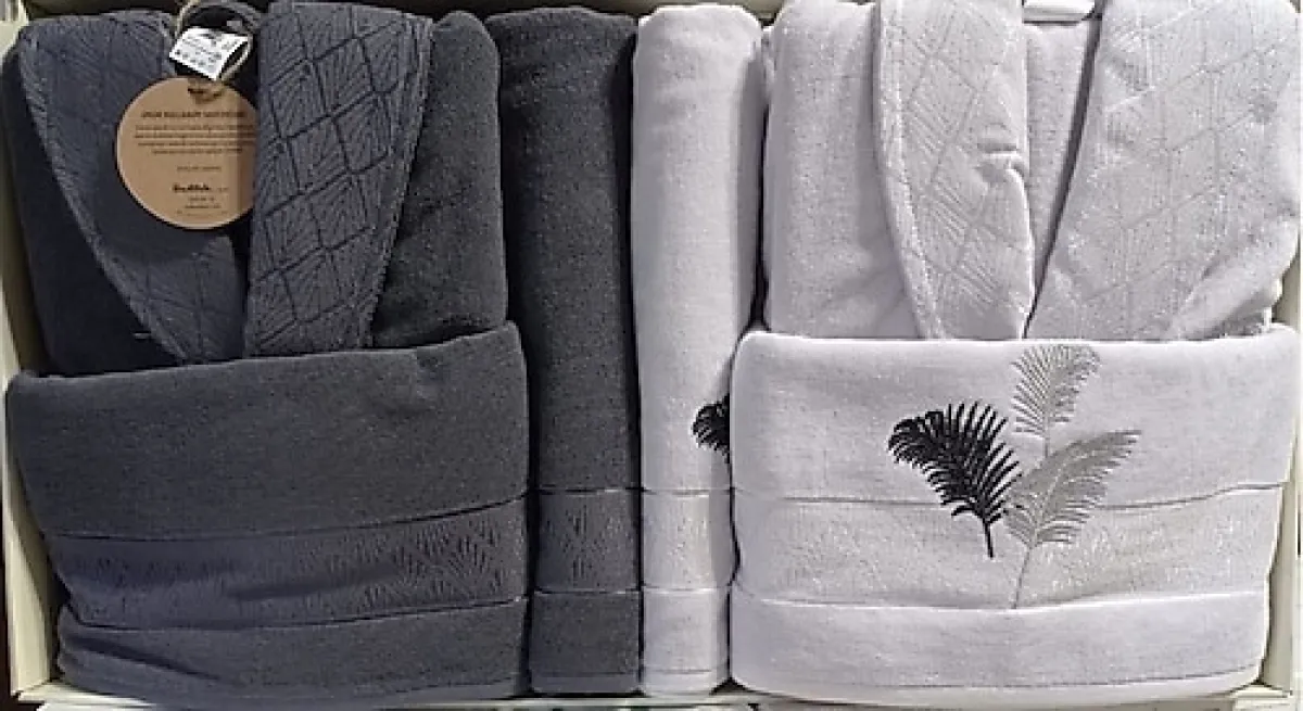 Özdilek Golden Palm Aile Bornoz Takımı