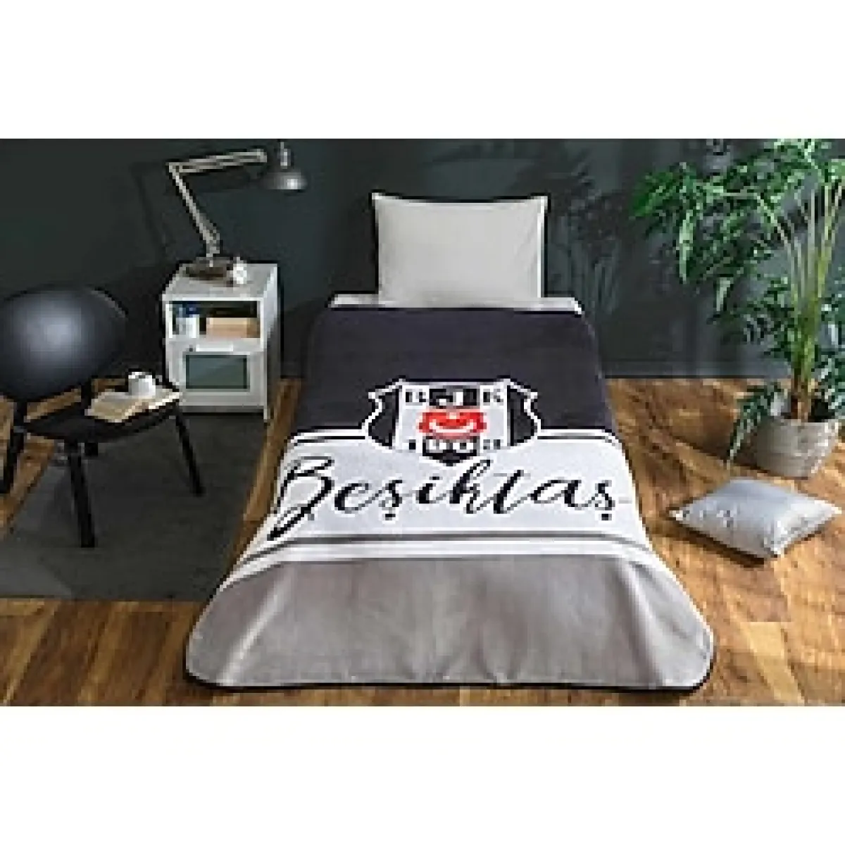 Taç Lisanslı Battaniye Beşiktaş Logo Tek Kişilik 2025 Yeni Sezon