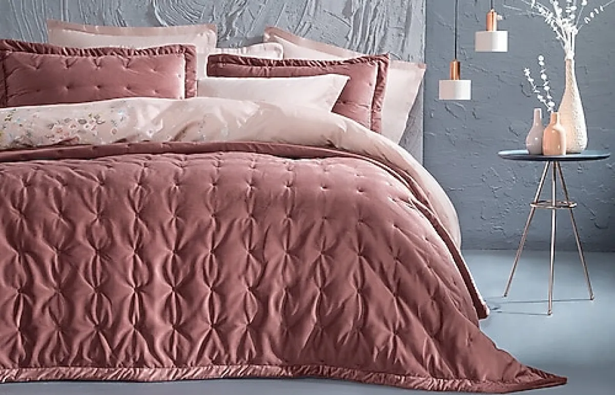 Yataş Bedding Vals Çift Kişilik Kadife Yatak Örtüsü Seti Gül Kurusu