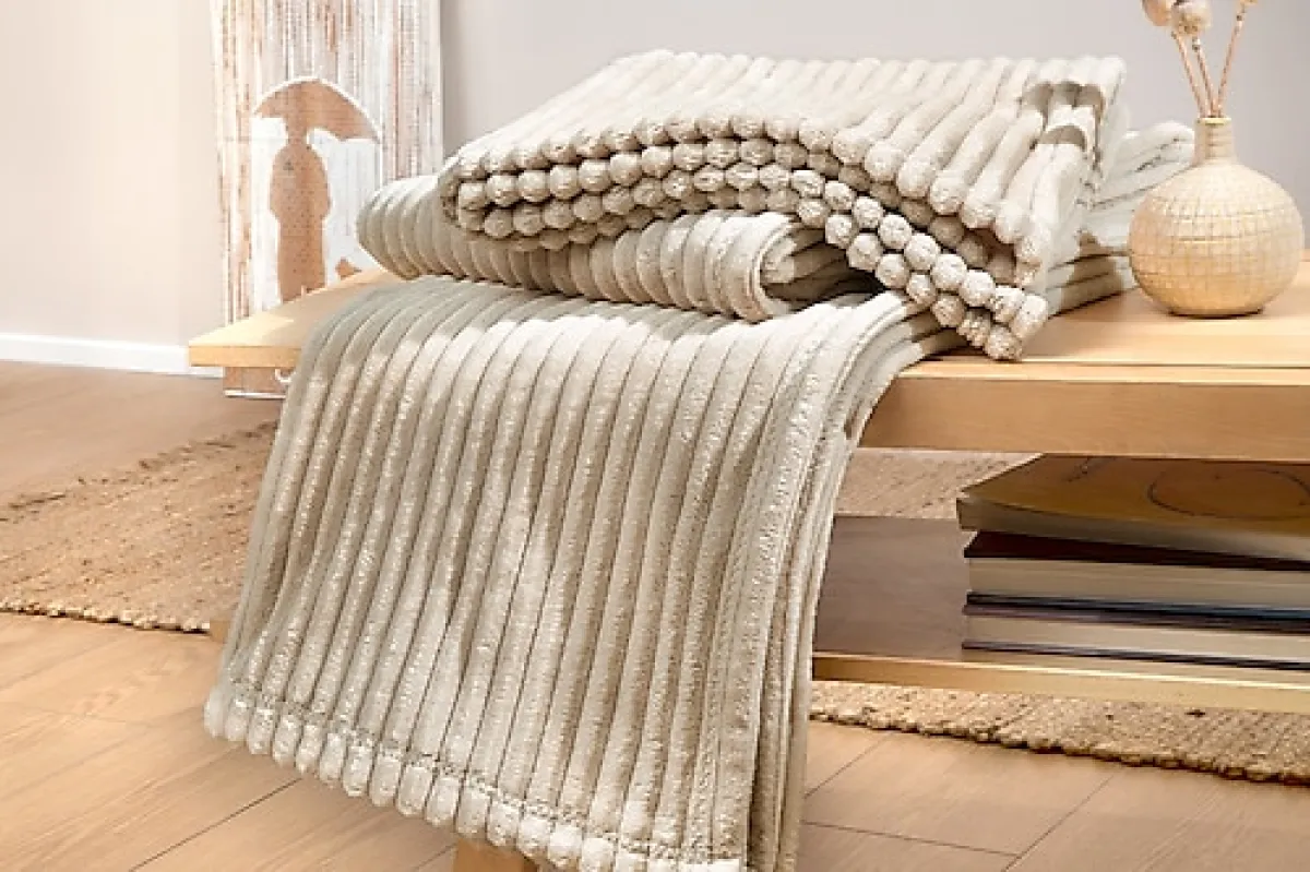 Yataş Holly Ekru 140x190 cm Welsoft TV Battaniyesi